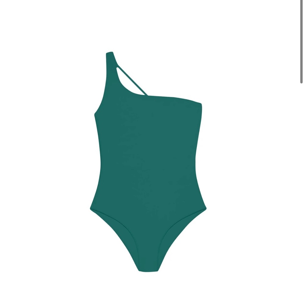 Jade swim apex